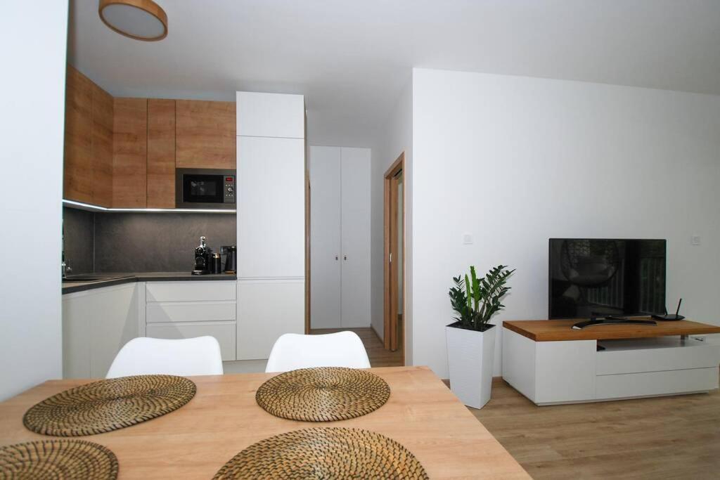 Lipnoport Lakeside Apartment Lipno nad Vltavou Bagian luar foto